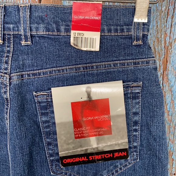 Gloria Vanderbilt Classic Fit High Waist Jean - Picture 4 of 6